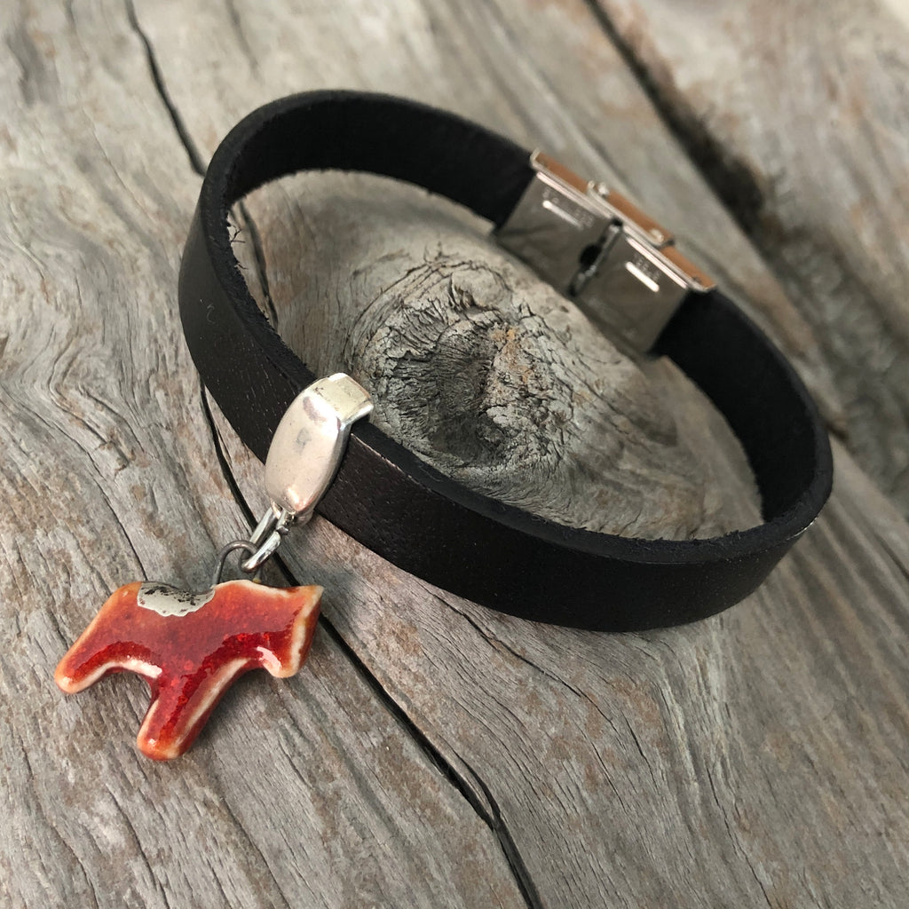 Stoneware and leather Bracelet. 2 colors